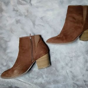 Ladies Size 9 Lauren Conrad Ankle Booties